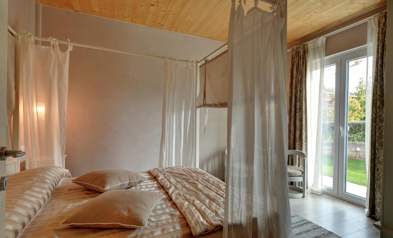 La Rosa Gialla Bio Apartments & Rooms Barolo Kültér fotó