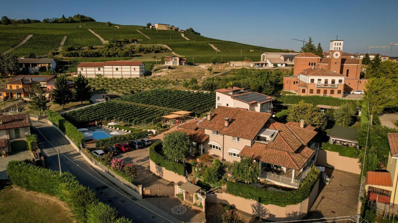 La Rosa Gialla Bio Apartments & Rooms Barolo Kültér fotó