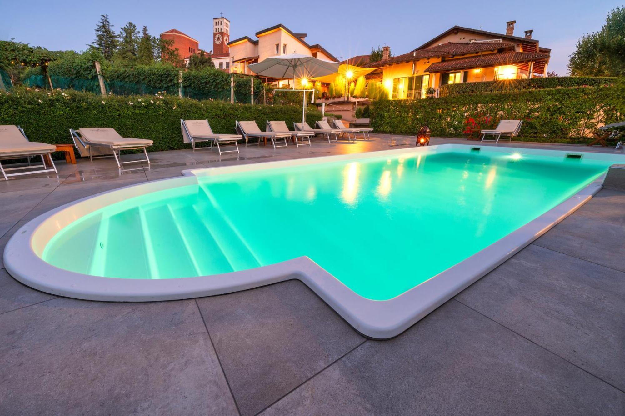 La Rosa Gialla Bio Apartments & Rooms Barolo Kültér fotó