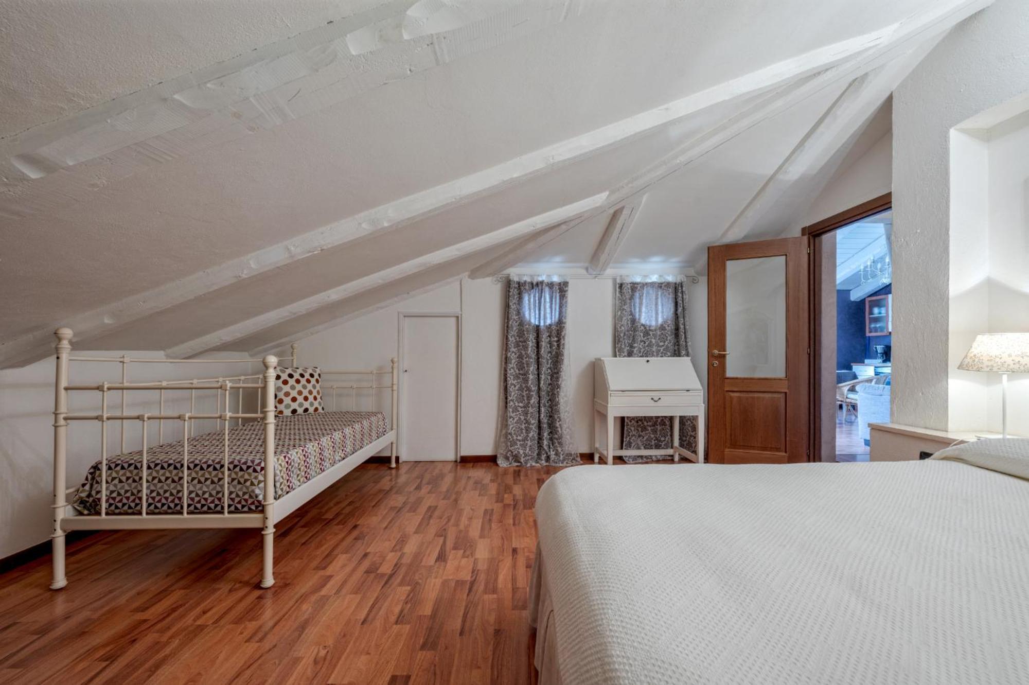 La Rosa Gialla Bio Apartments & Rooms Barolo Kültér fotó