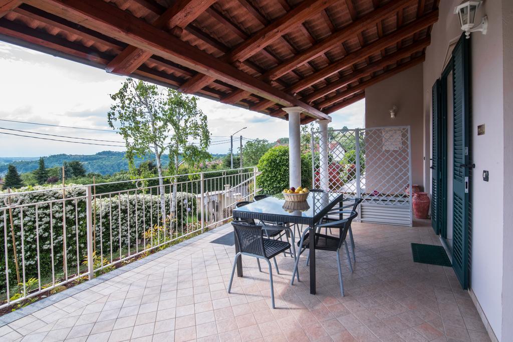 La Rosa Gialla Bio Apartments & Rooms Barolo Kültér fotó
