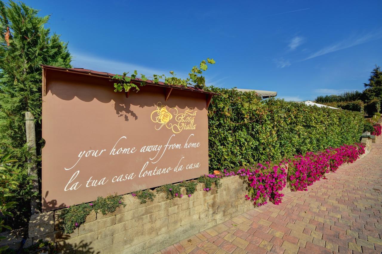 La Rosa Gialla Bio Apartments & Rooms Barolo Kültér fotó